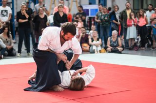 Tanguy Le Vourc'h Aikido a Brest, l'enseignant du misogi dojo d"monstration au au Tanto